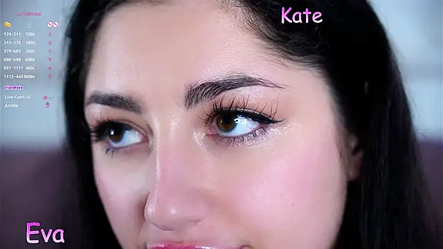 CorinnaSuttie's cam snapshot