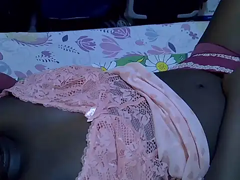 Adaline-Paris's cam snapshot