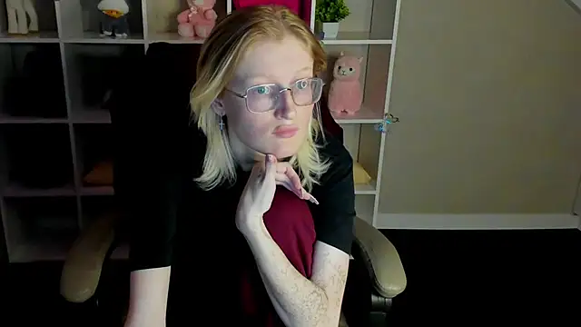 ElizabethHarpper's cam snapshot