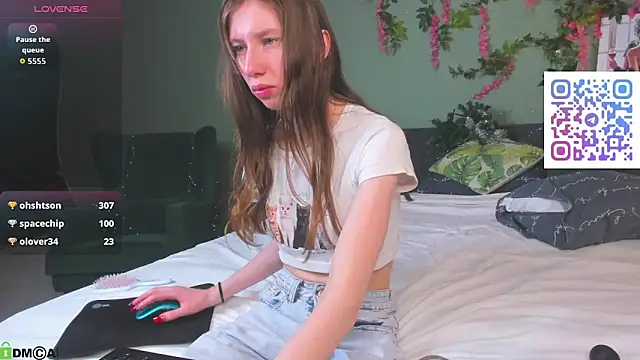 Lisbeth__Salander's cam snapshot