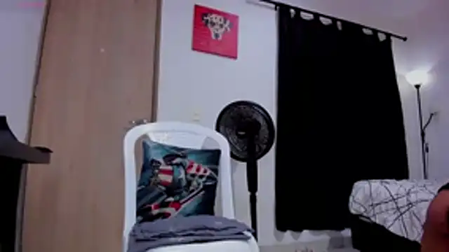 Cloudy_pigDude's cam snapshot