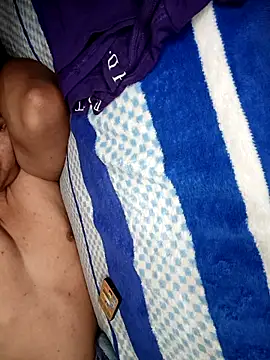 alexchir4's cam snapshot