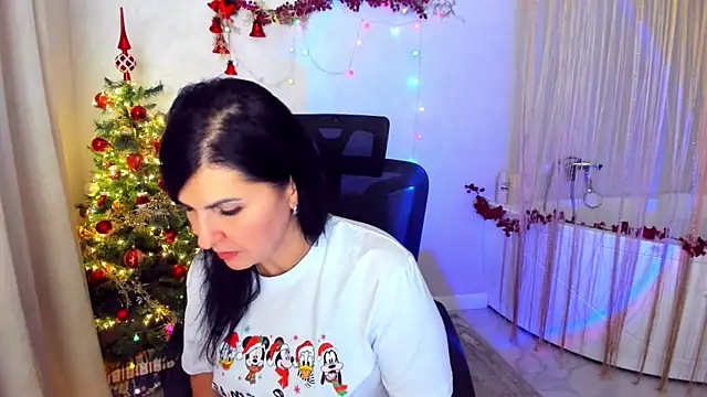 Moon_Veloure1's cam snapshot