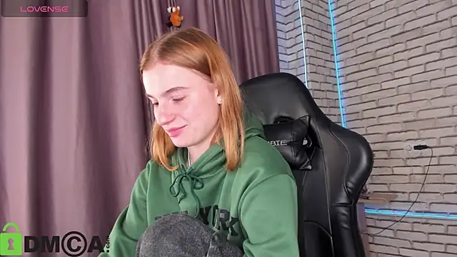 Stacey_Brown's cam snapshot