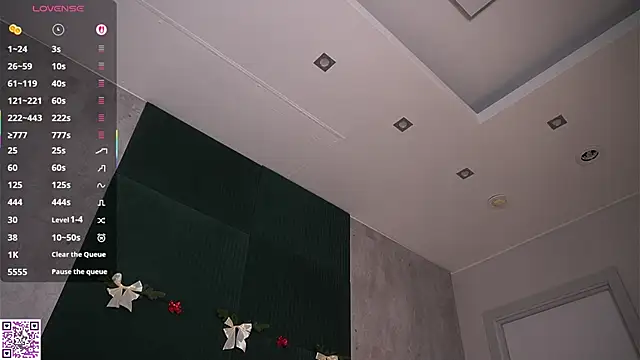 Lisafoxy_'s cam snapshot