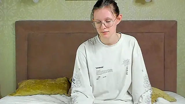 RoxyHerena's cam snapshot