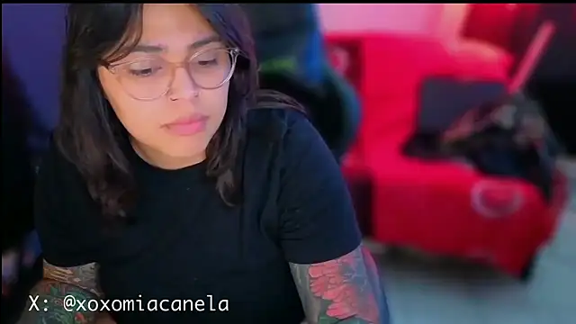 miacanela_xo's cam snapshot