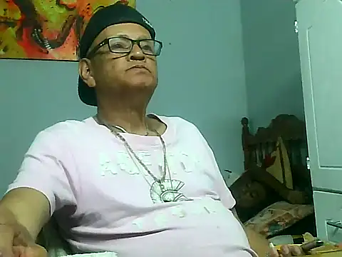 dirtysluttyfist live sex cam