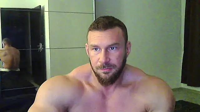 muscularkevin live sex cam