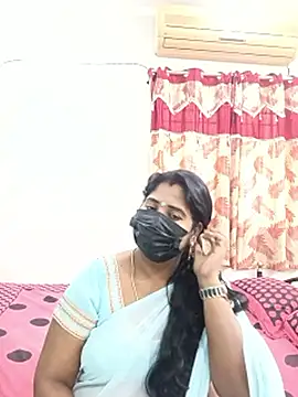 tamil-aunt's cam snapshot