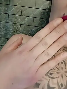 Porcellina181 live sex cam