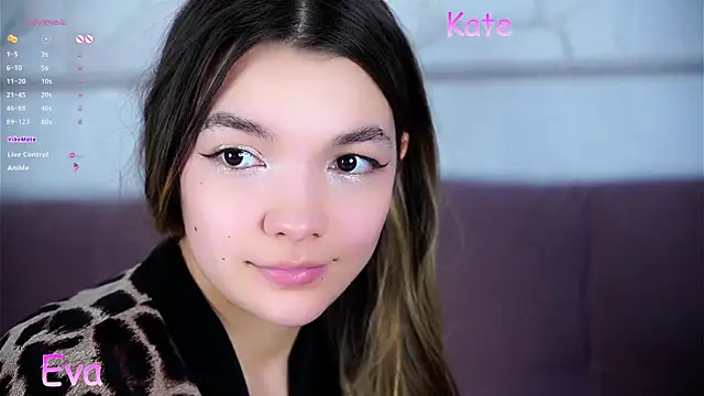 CorinnaSuttie's cam snapshot