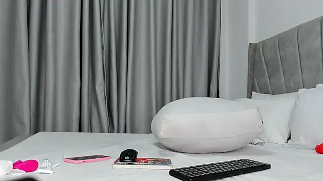 thee_sexy_goddess's cam snapshot