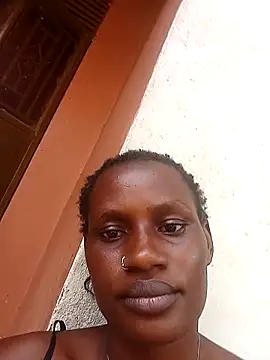 Nasty-Linda's cam snapshot