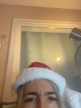 BarbieBlondieGirl's cam snapshot