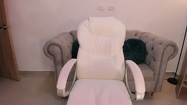 July_Adams's cam snapshot