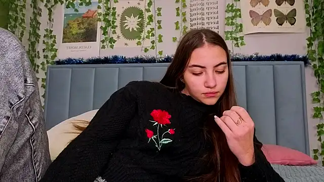 Fit_Brunette_'s cam snapshot