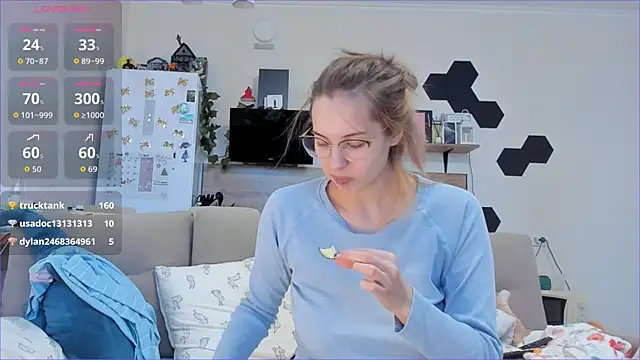 Girl_alone_home's cam snapshot