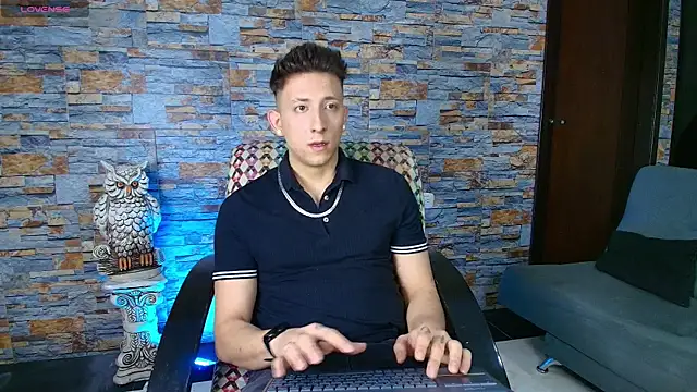 Maykol_Victoriasr live sex cam