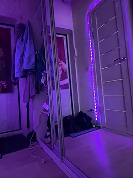 LaraHollywood's cam snapshot