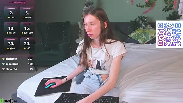 Lisbeth__Salander's cam snapshot