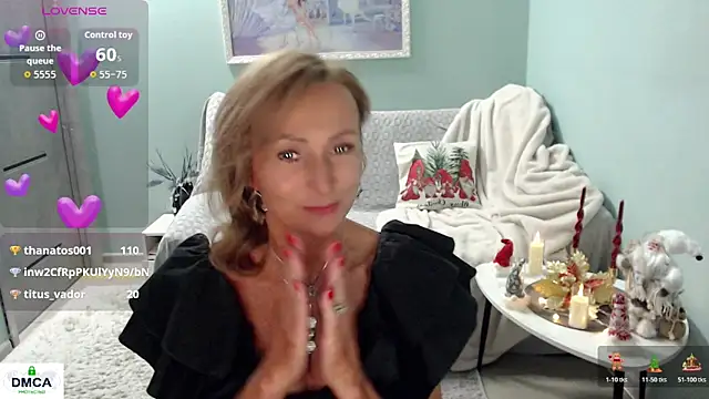 HornyMilf_777's cam snapshot