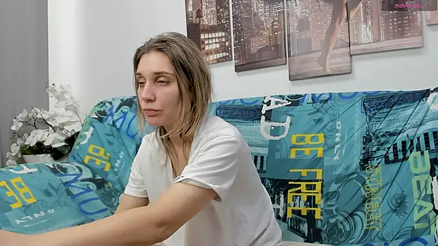 Tenderly_Sophie's cam snapshot