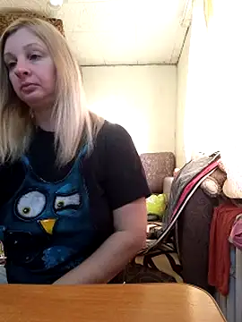 BustyBlond's cam snapshot