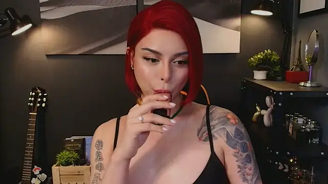 LetisiaRocks live sex cam