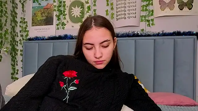 Fit_Brunette_'s cam snapshot