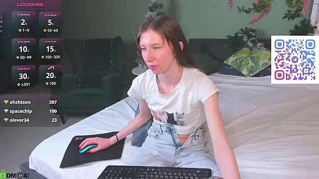 Lisbeth__Salander's cam snapshot