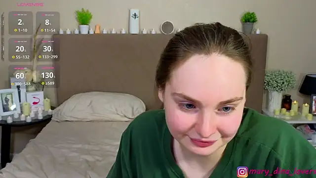 Mary_Dina's cam snapshot