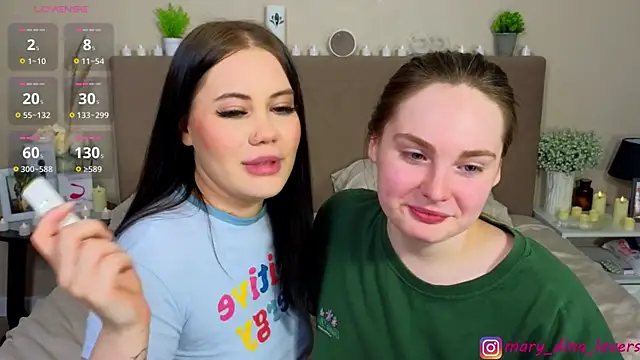 Mary_Dina's cam snapshot