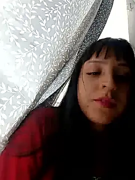 Chanelsexyy live sex cam