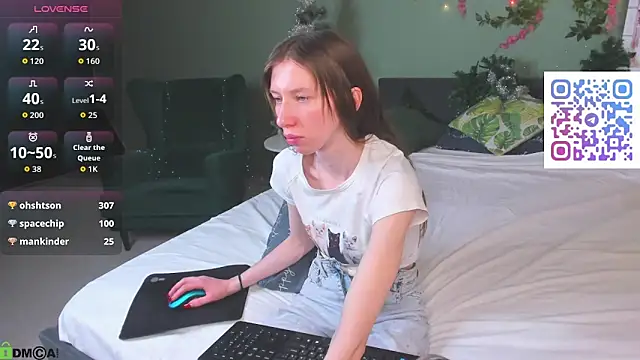 Lisbeth__Salander's cam snapshot