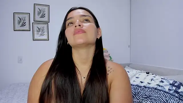 sarita_bigbooty_'s cam snapshot