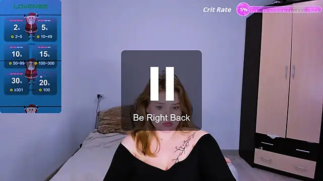 LaseyMoon's cam snapshot