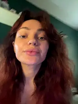 SaraLow's cam snapshot