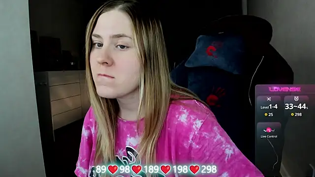 Olivia_Munk's cam snapshot