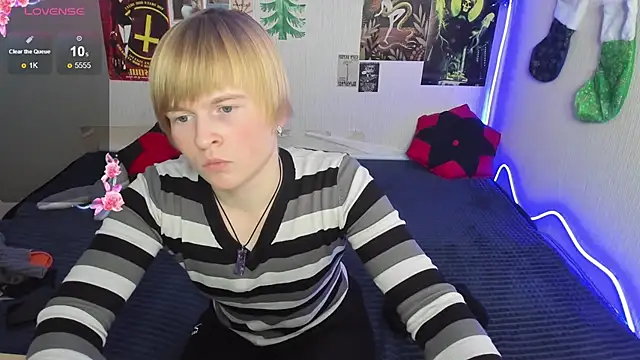 Cattie_w_'s cam snapshot