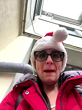 NataKitten live sex cam