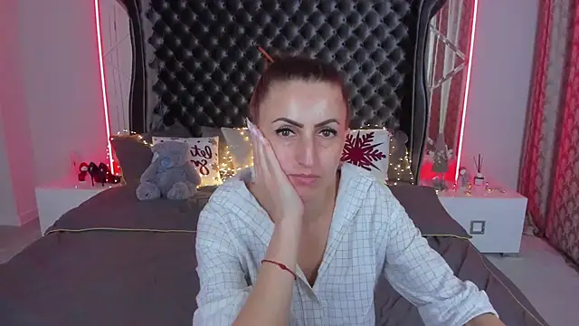 Rebecca_Diamond's cam snapshot