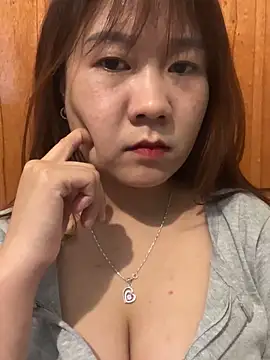 qinejr37's cam snapshot