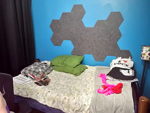 MachoPutito's cam snapshot