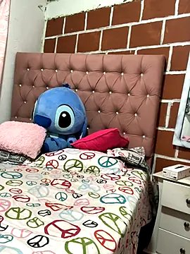 Rachellcooperrr's cam snapshot