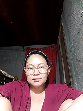 Everleigh_mom's cam snapshot