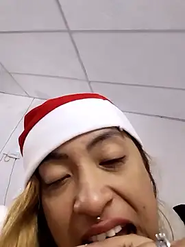 shanell_saenz's cam snapshot