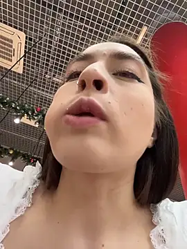 Holly_Play's cam snapshot