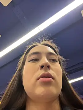 Holly_Play's cam snapshot