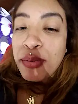 shanell_saenz's cam snapshot